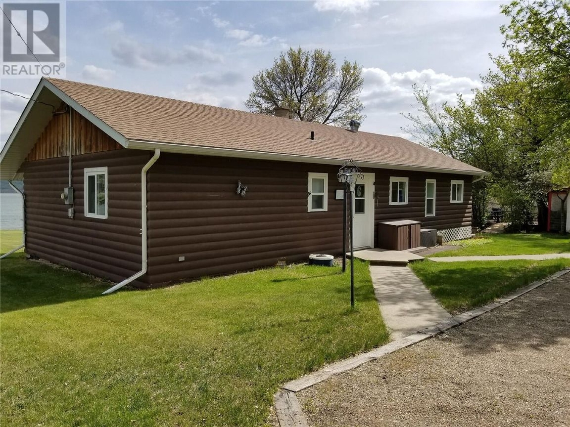 Lake Home / Cottage for sale at Westend, Round Lake (south), Saskatchewan