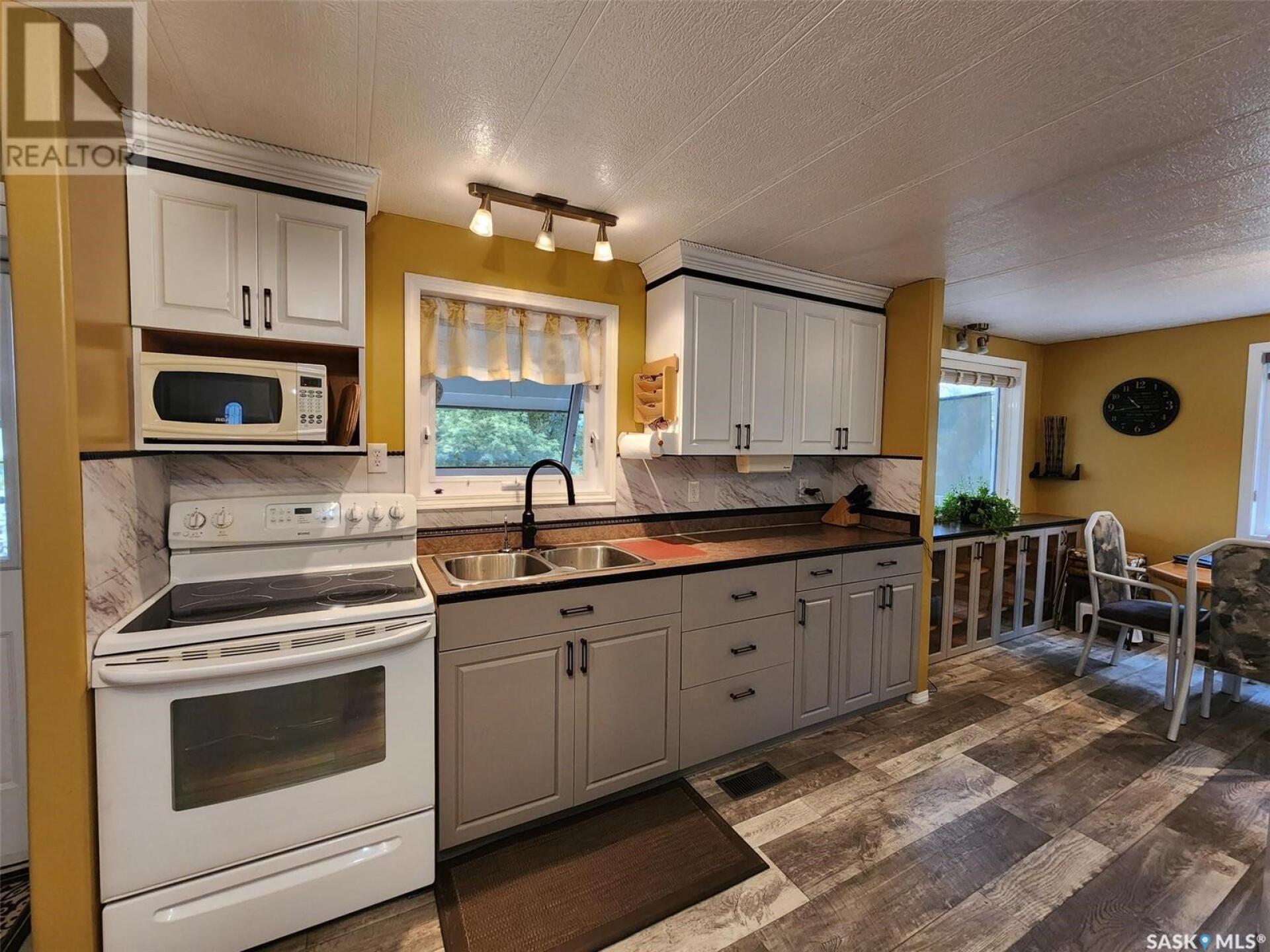 Lake Home / Cottage for sale at West End, Round Lake (south), Saskatchewan