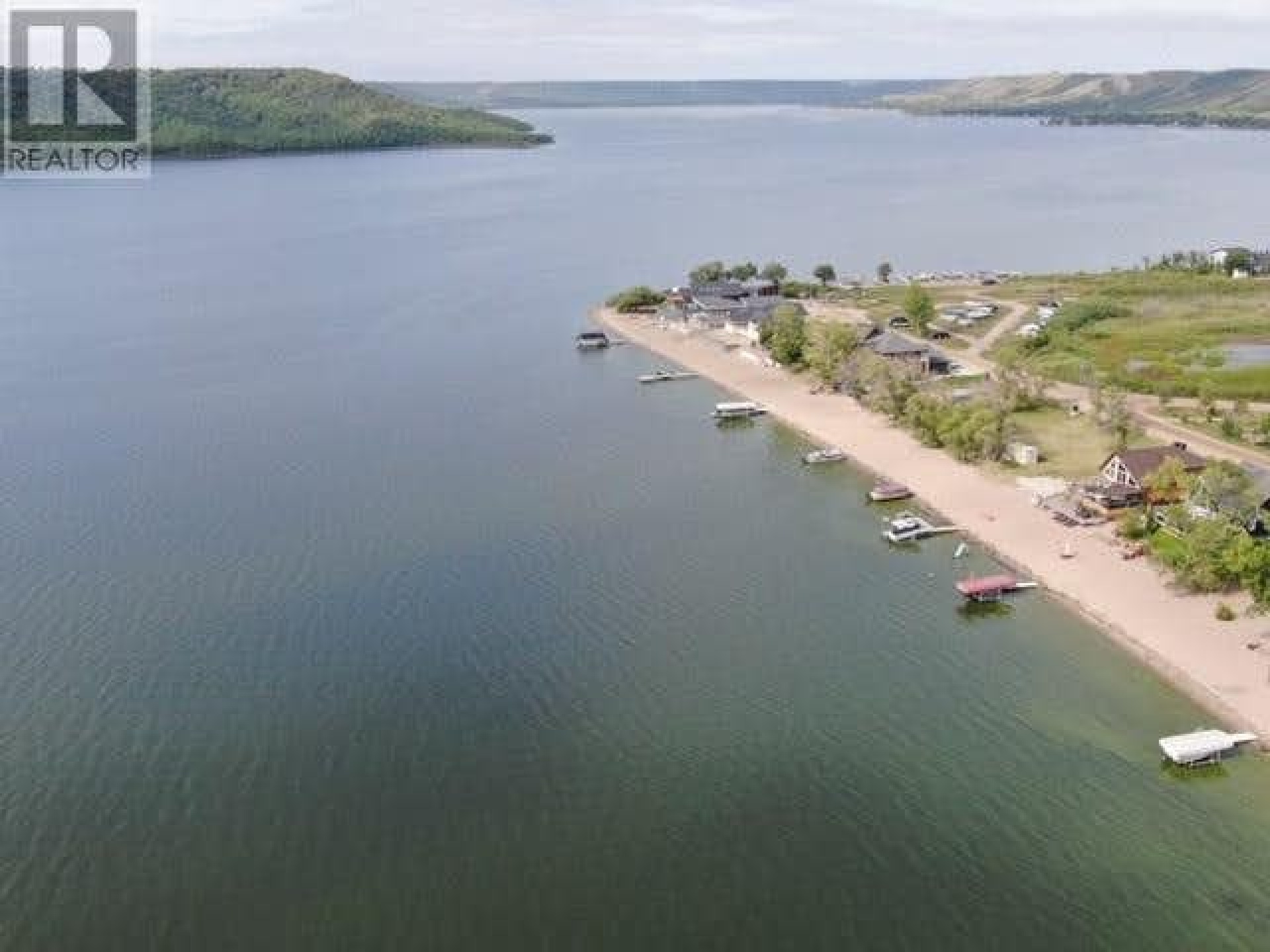 Lake Home / Cottage for sale at Cedar Cove, Crooked Lake, Saskatchewan